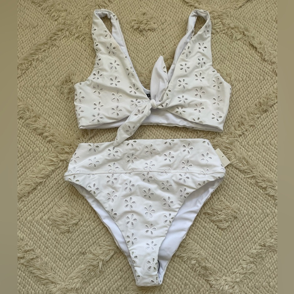 New Beach Riot Bikini Set - Picture 4 of 4